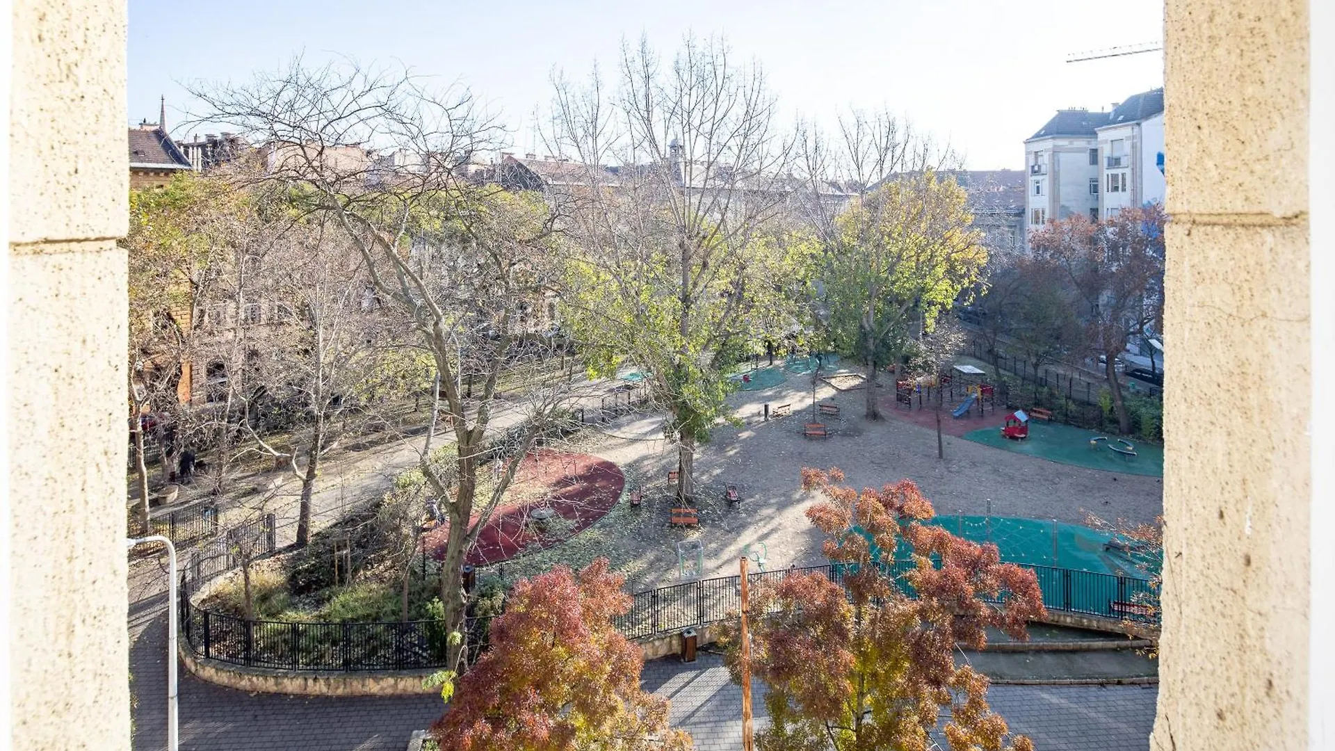 Sunny Central Three Bedroom Apartment Budapest