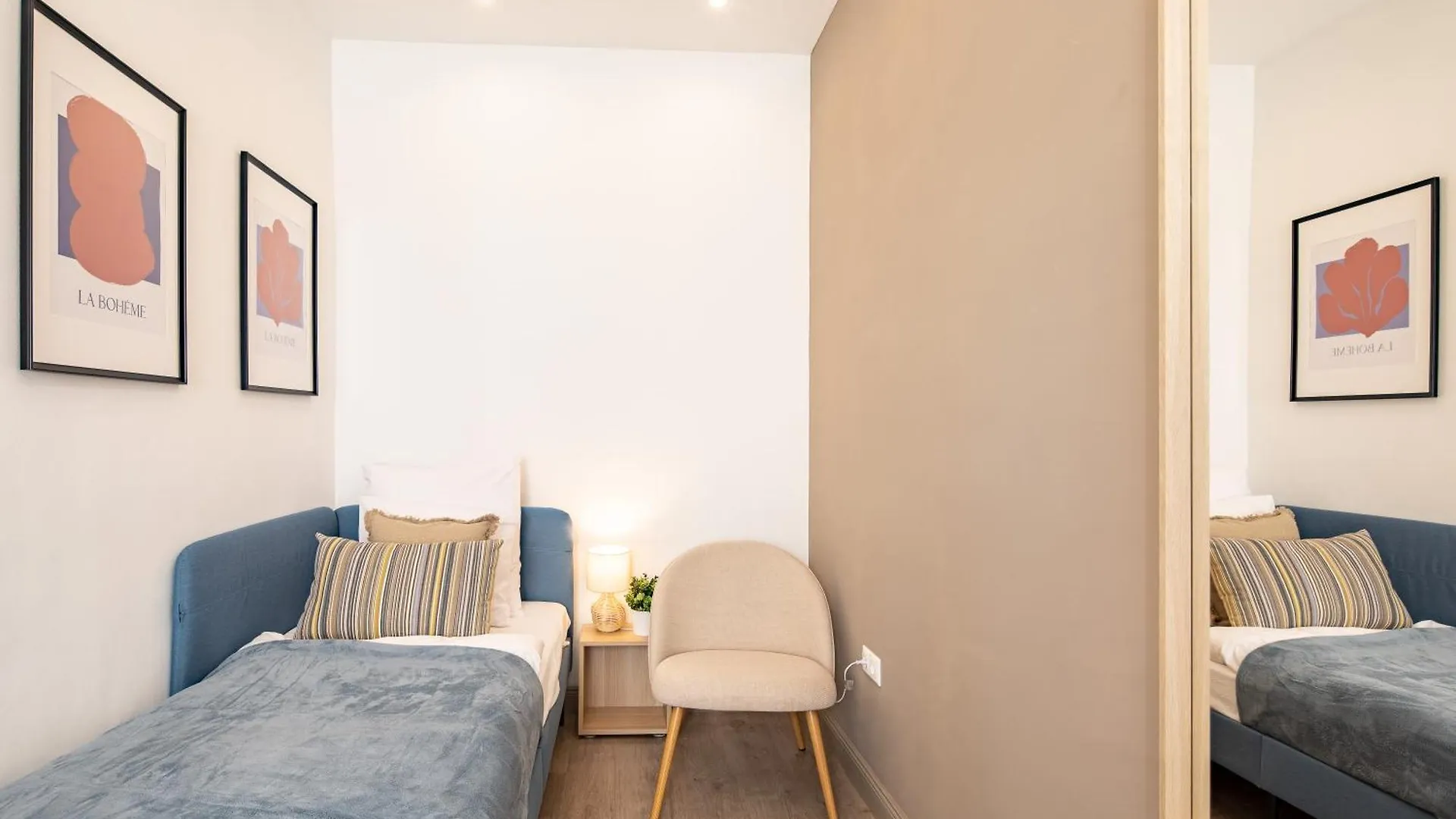 Sunny Central Three Bedroom Apartment Budapest Hungary