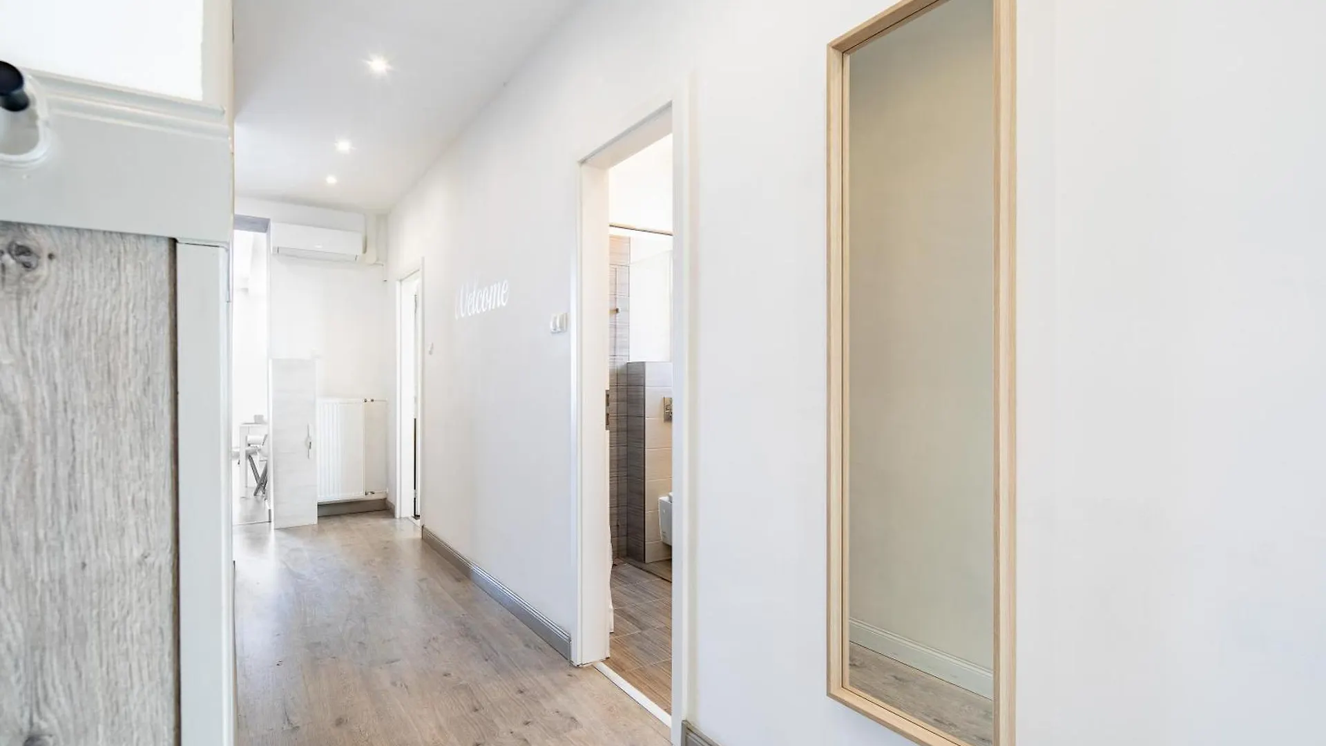 Sunny Central Three Bedroom Apartment Budapest