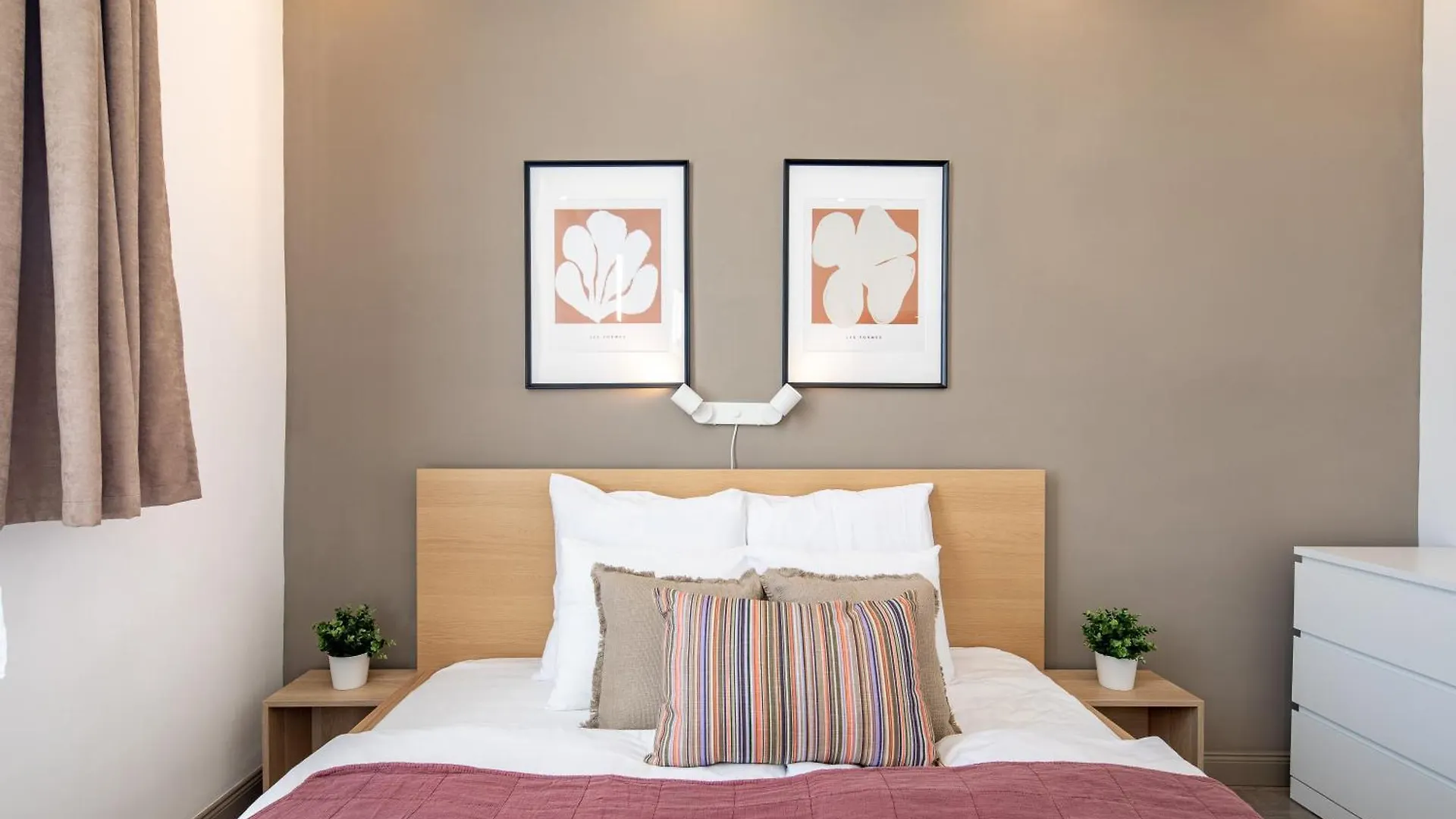 Sunny Central Three Bedroom Apartment Budapest