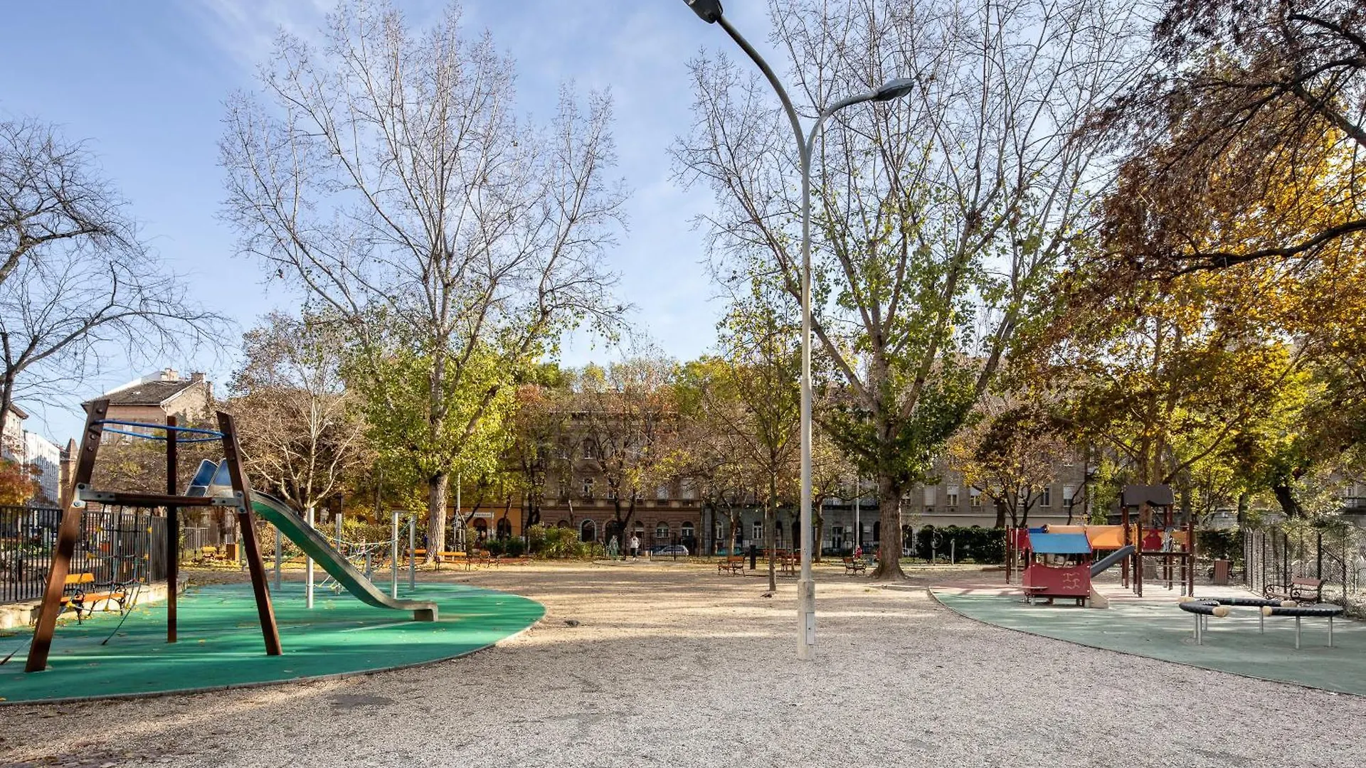 Sunny Central Three Bedroom Apartment Budapest Hungary