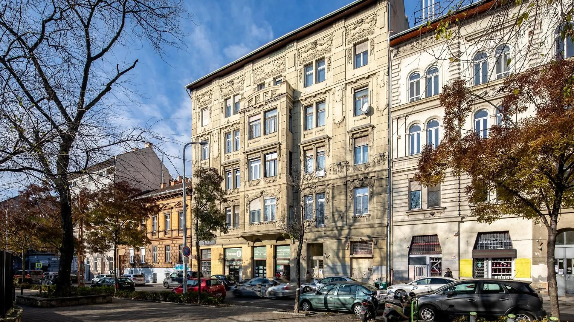 Sunny Central Three Bedroom Apartment Budapešť